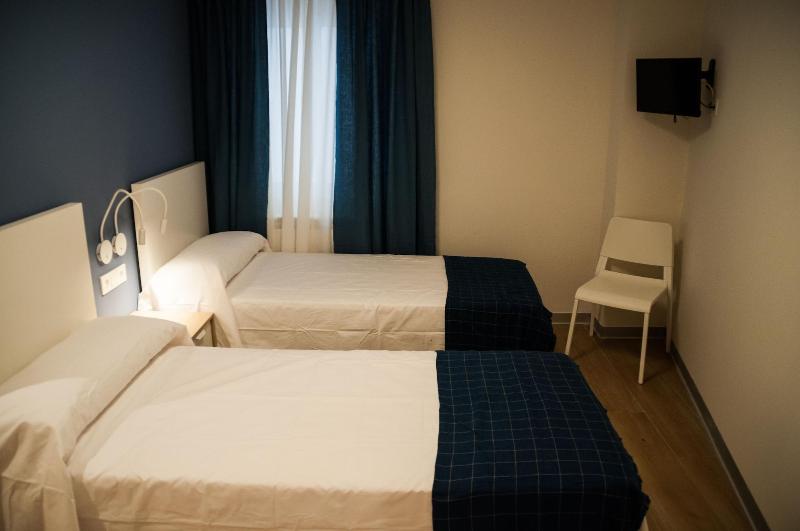 Hostal Mónaco image
