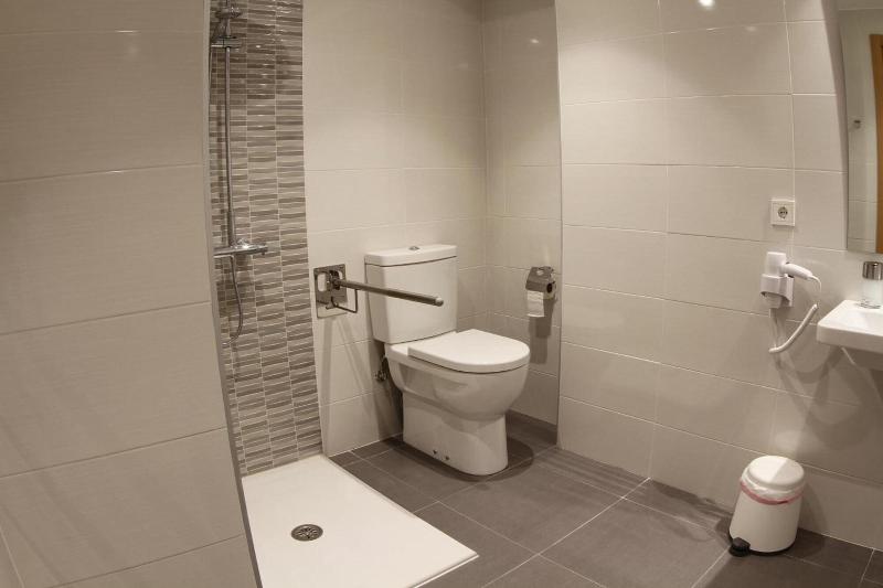 Hostal Mónaco image