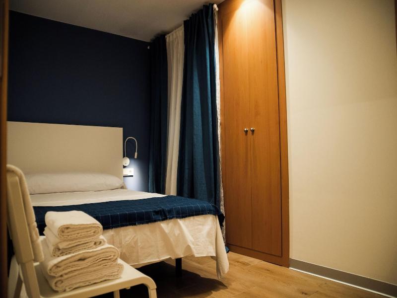 Hostal Mónaco image