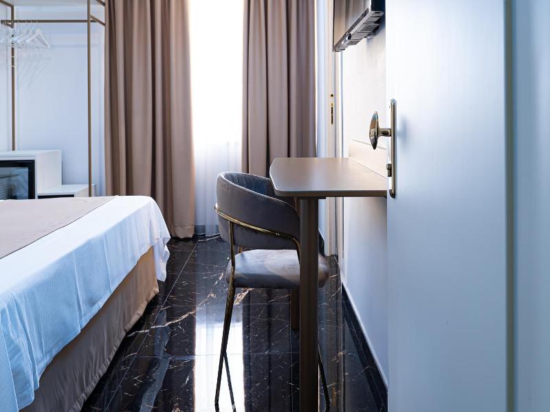 Hotel Max image
