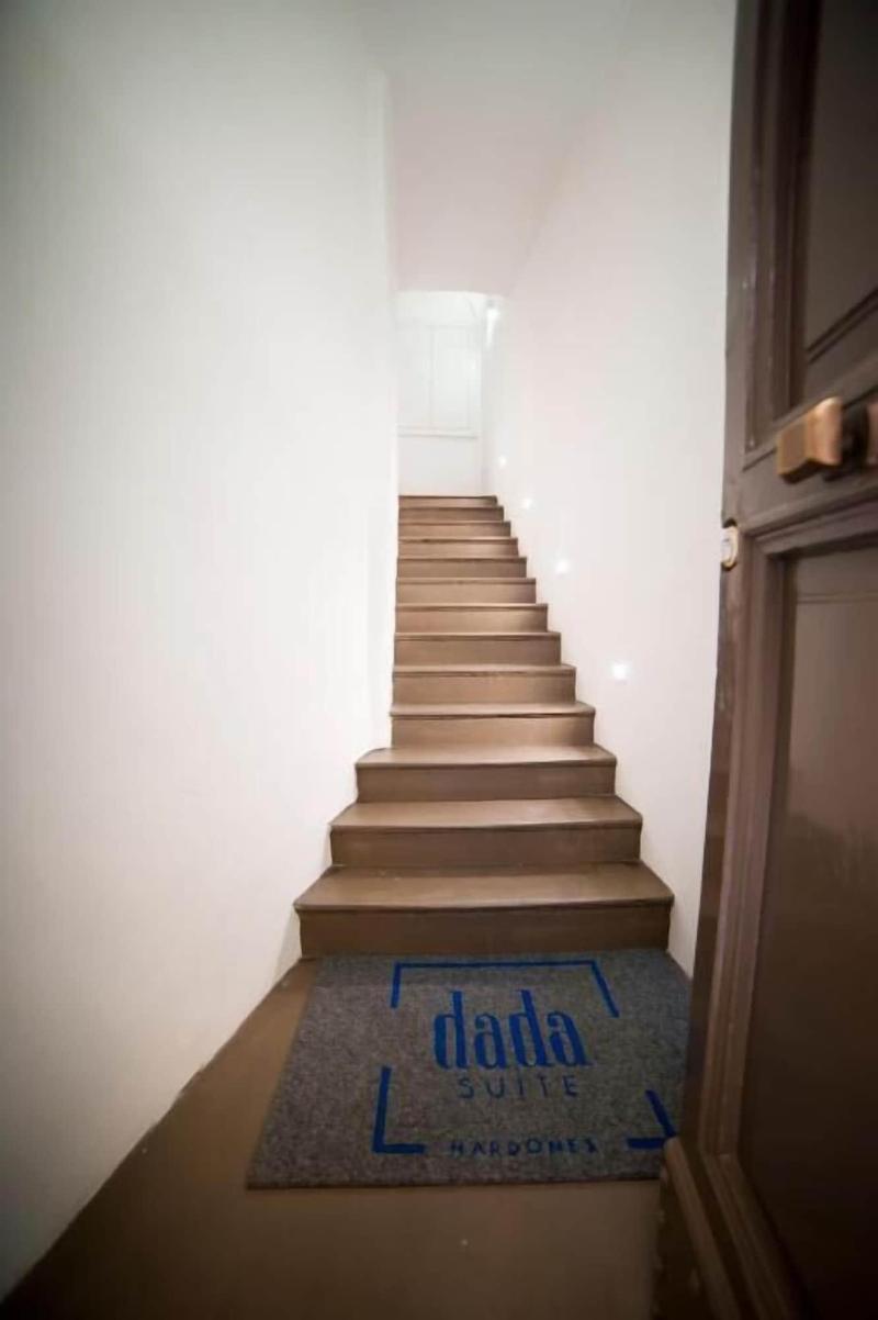 Dada Suite image