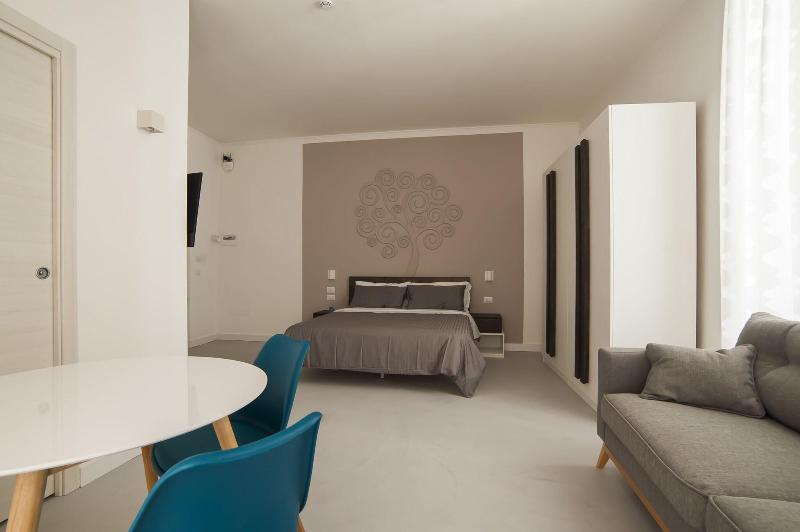 Dada Suite image