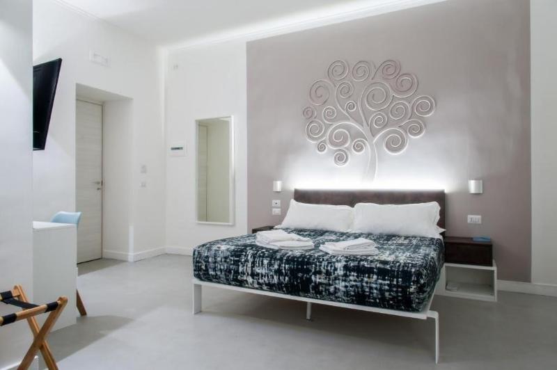Dada Suite image