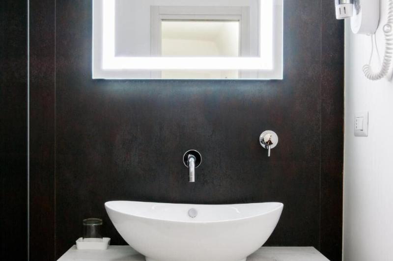Dada Suite image