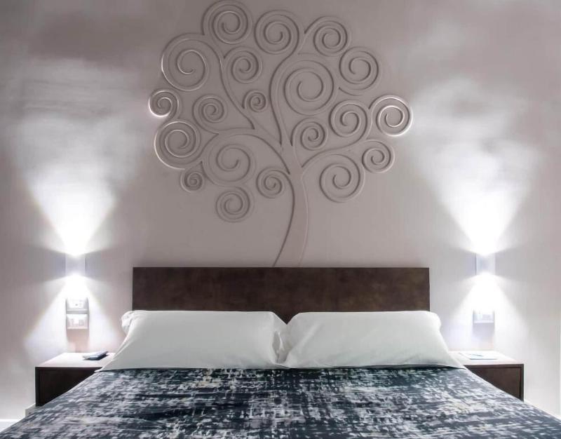 Dada Suite image