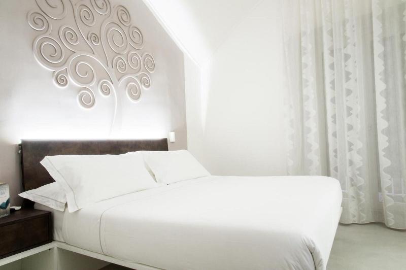 Dada Suite image