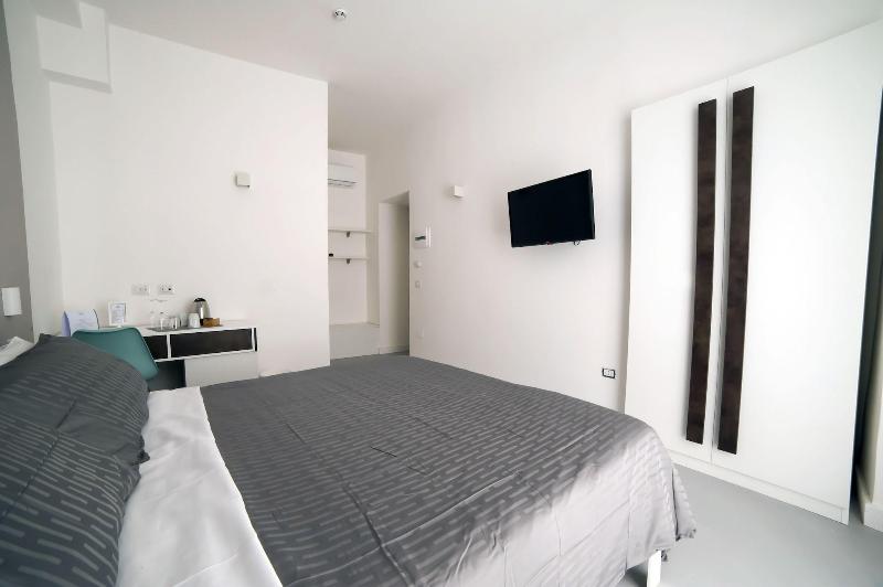 Dada Suite image