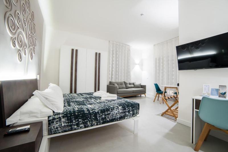 Dada Suite image