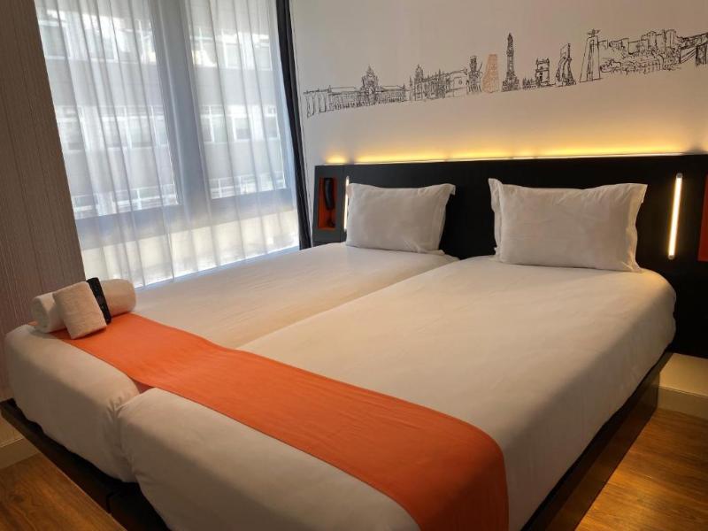 easyHotel Lisbon image