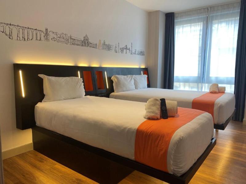 easyHotel Lisbon image