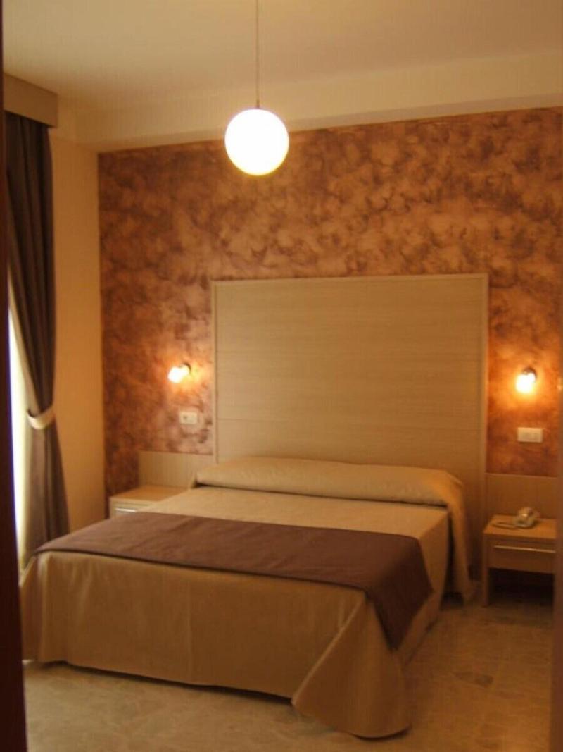 Hotel Ede image