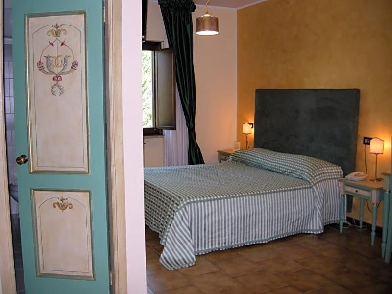 Hotel Fiordigigli image