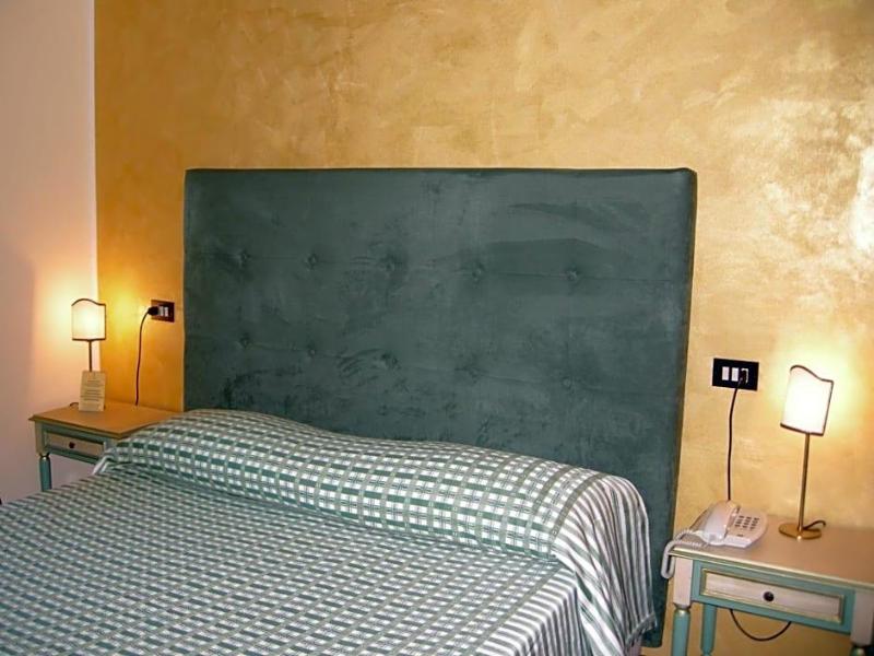 Hotel Fiordigigli image