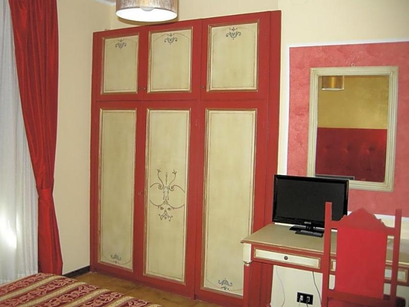 Hotel Fiordigigli image
