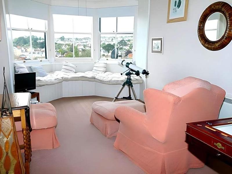Lammas Park House image