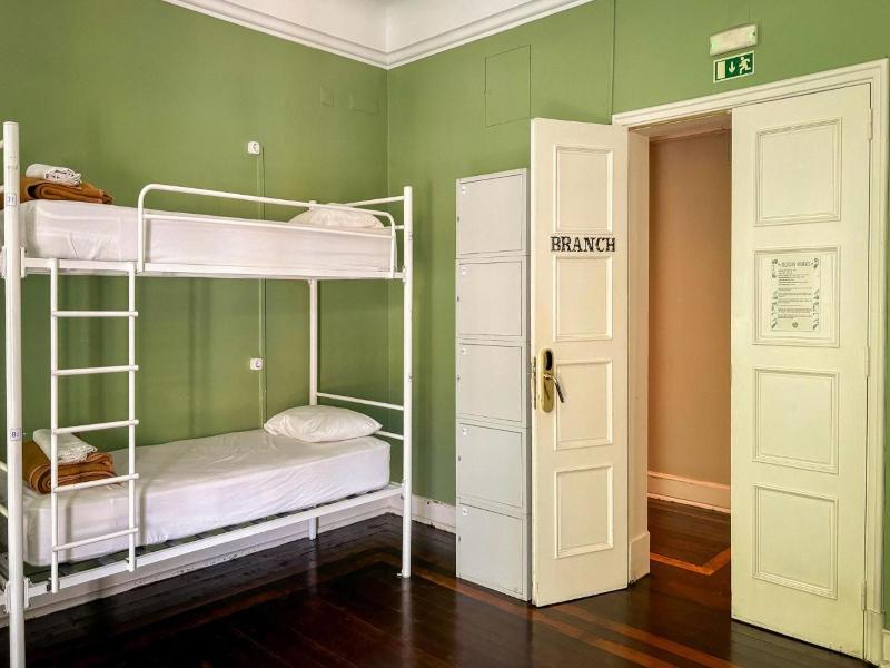 Urban Garden Hostel image