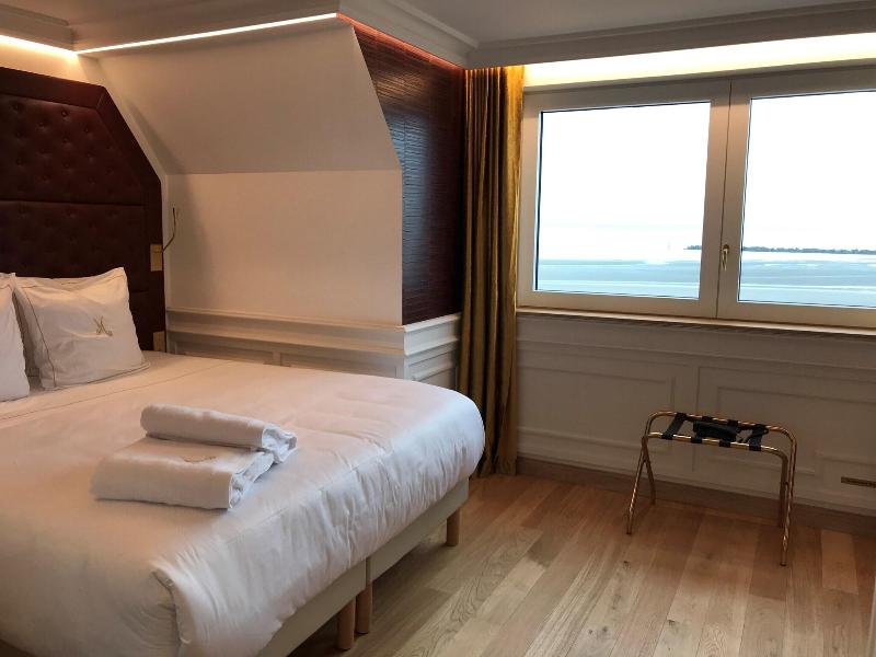 Hotel Merveilleux Côté Mer image