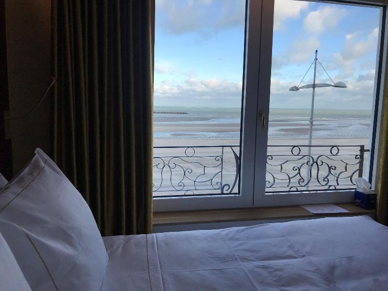 Hotel Merveilleux Côté Mer image