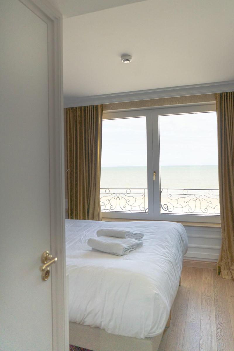 Hotel Merveilleux Côté Mer image