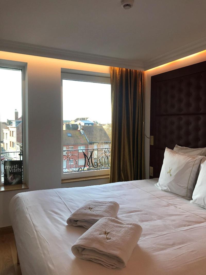 Hotel Merveilleux Côté Mer image