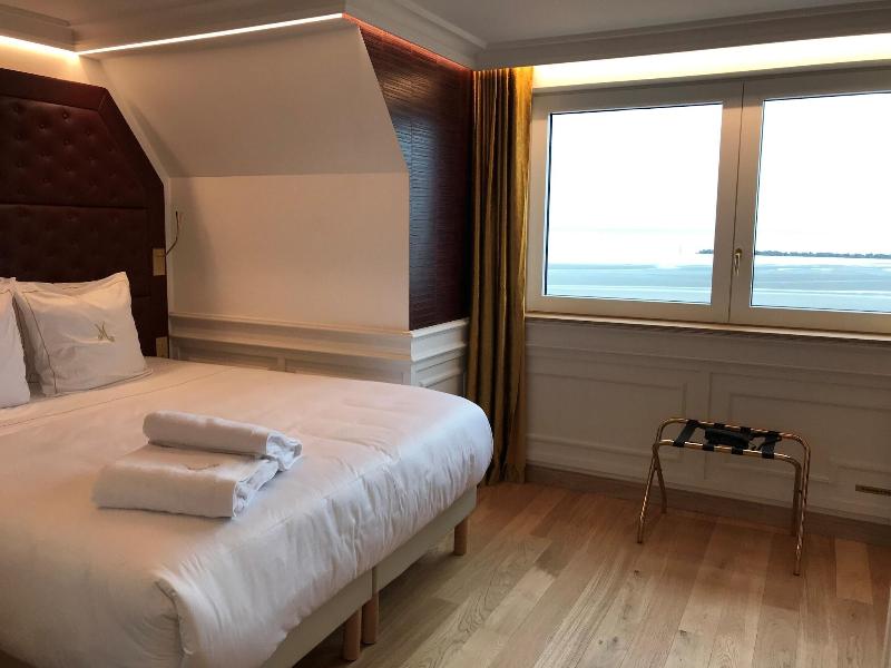 Hotel Merveilleux Côté Mer image
