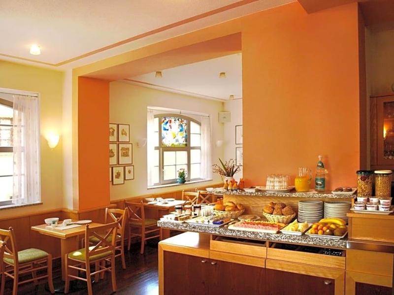 Hotel Dom-Eck image