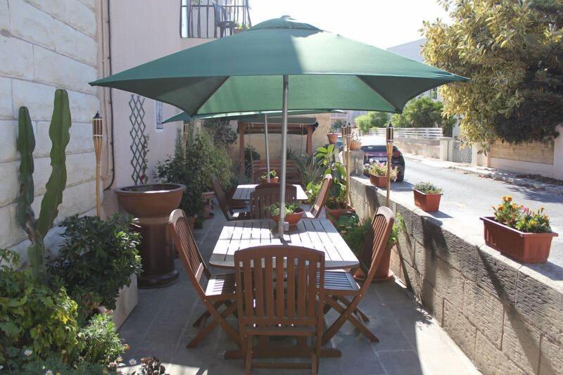 Green Grove Guest House image