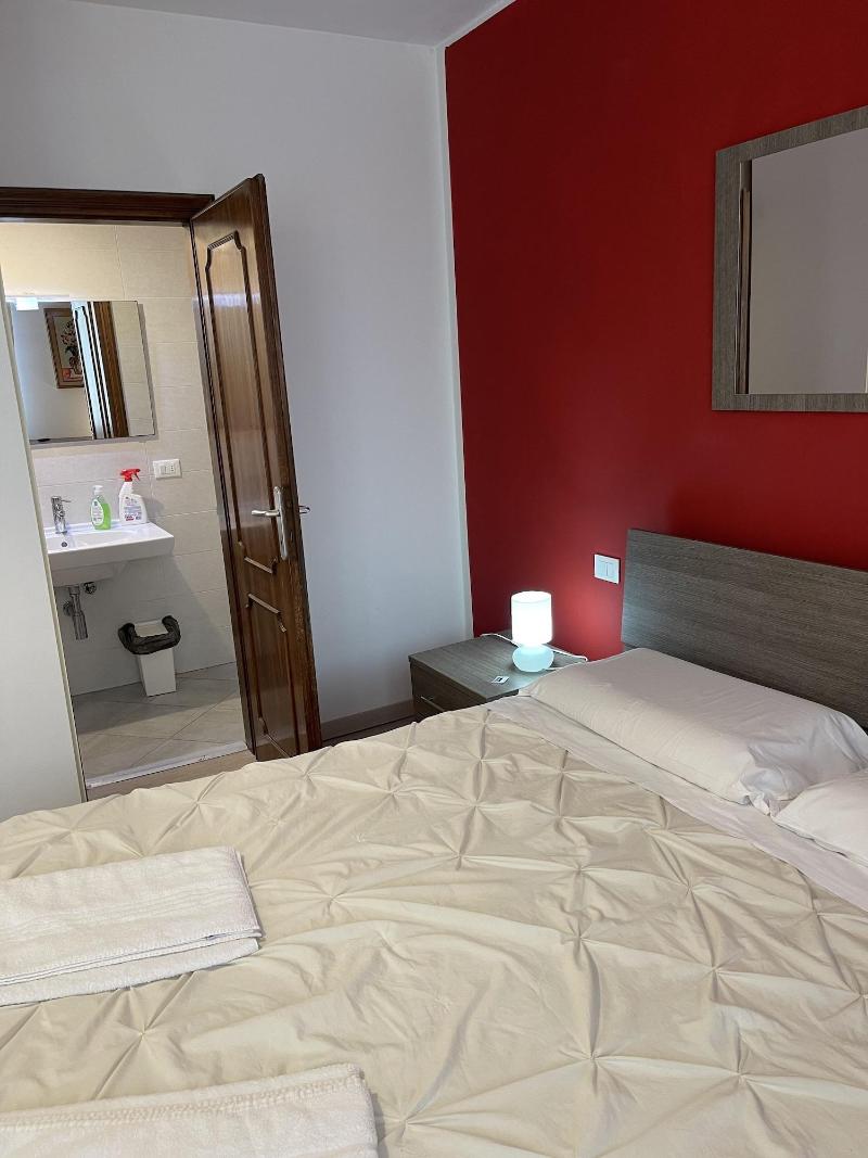 Harry's Guest House image