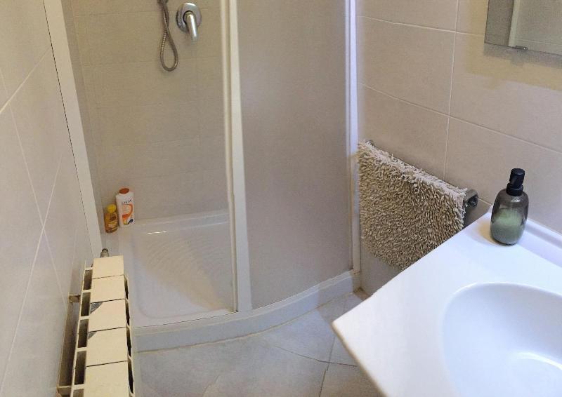 Harry's Guest House image