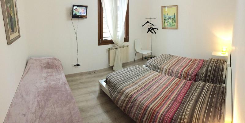 Harry's Guest House image