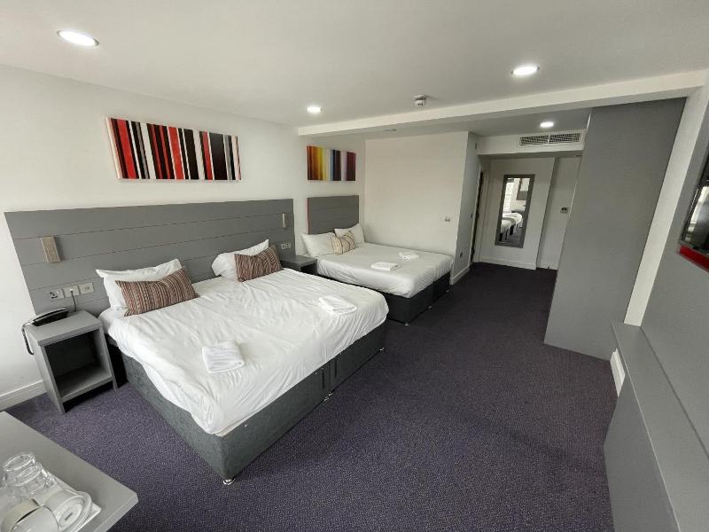 Ilford Hotel Goodmayes image