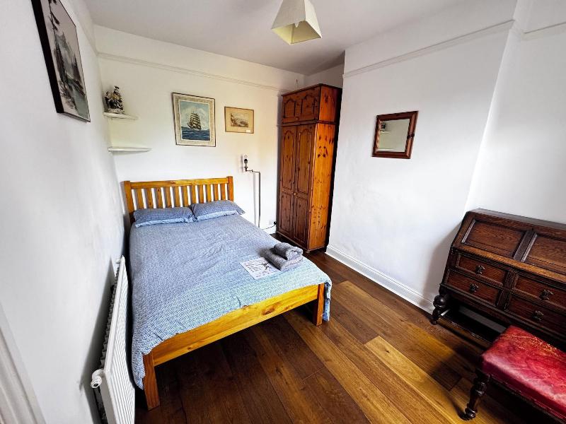17 Chilswell Road image