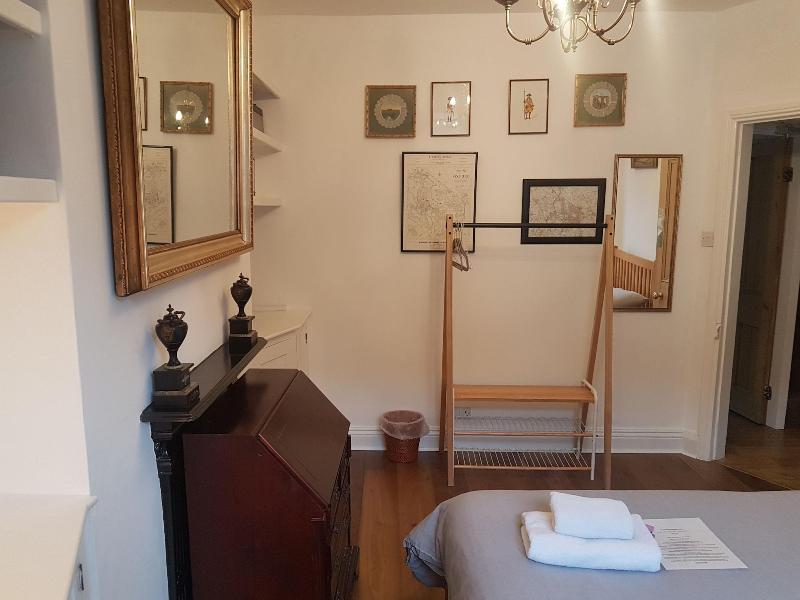 17 Chilswell Road image