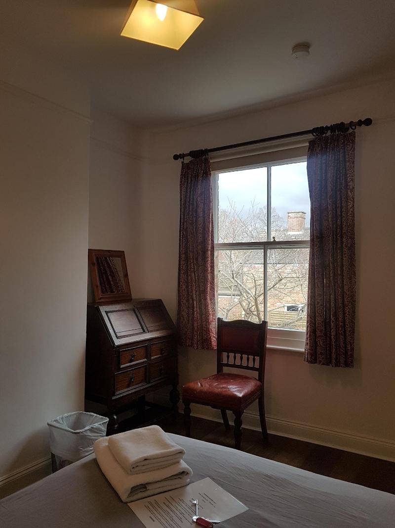 17 Chilswell Road image