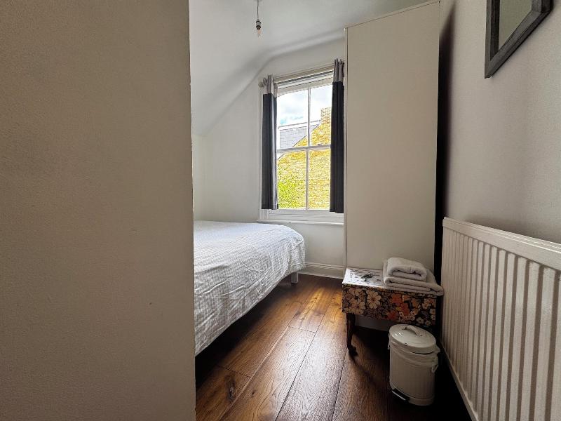 17 Chilswell Road image