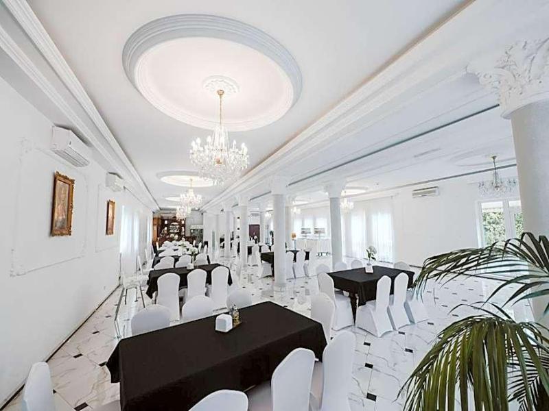 Hotel Groman image
