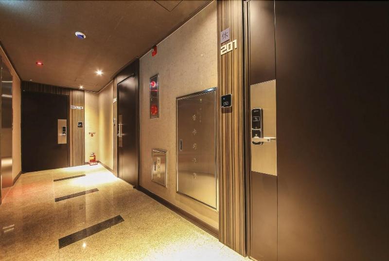 Hotel The Hue image