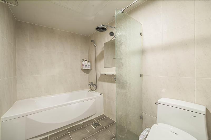 Hotel The Hue image
