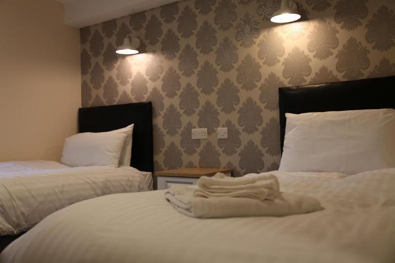 Alcester Inn image