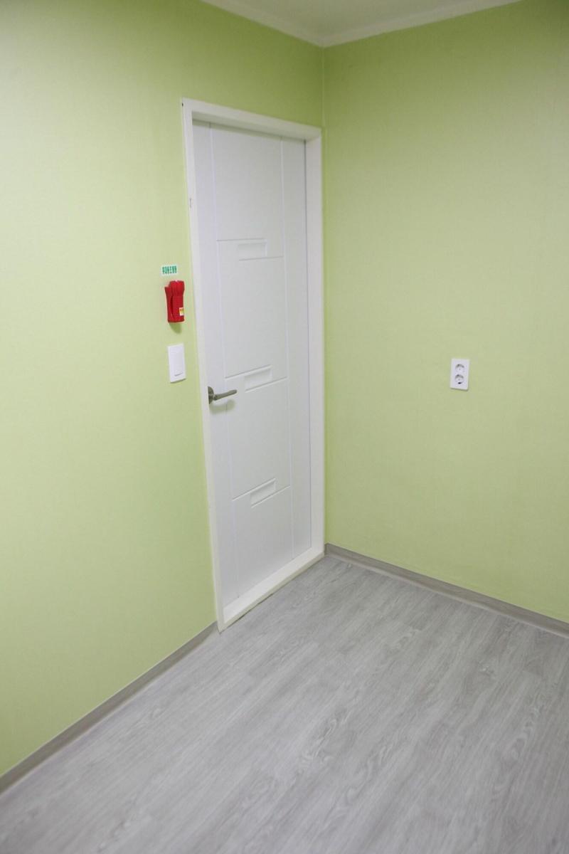 Hans House image