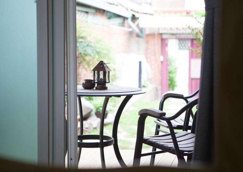 Hans House image