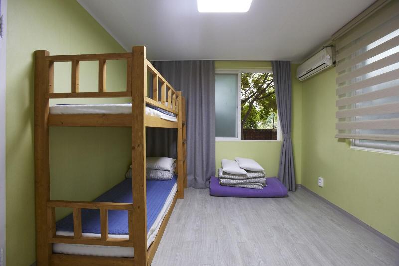 Hans House image