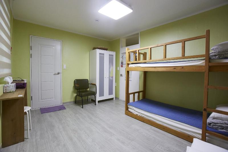 Hans House image