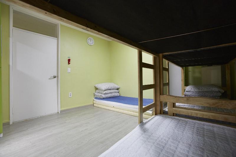 Hans House image
