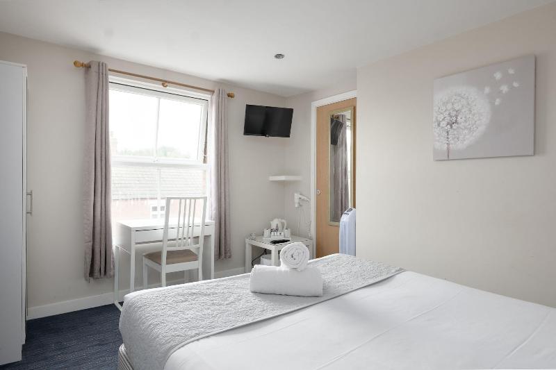 The R Inn Hotel image