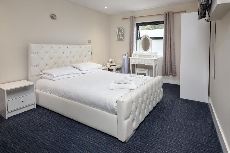 The R Inn Hotel image