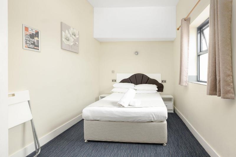 The R Inn Hotel image