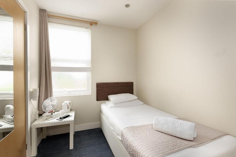 The R Inn Hotel image