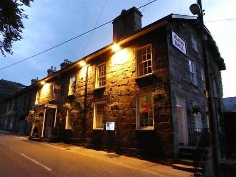 The Grapes Hotel image