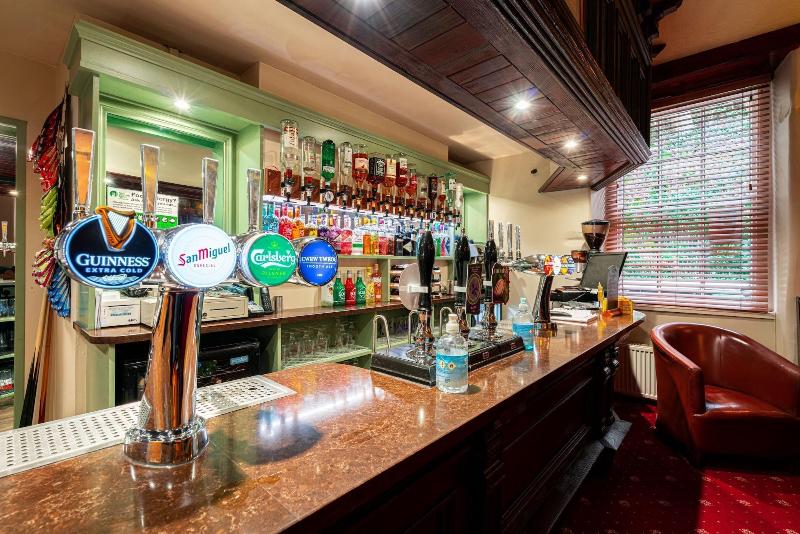 The Grapes Hotel image